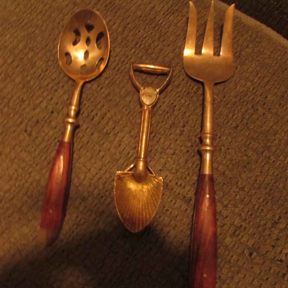 VINTAGE SPOON AND FORK COLLECTION